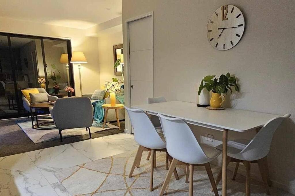 2-Bedroom Ensuite, Close To City, Comfortable, Accessible With Own Parking クライストチャーチ エクステリア 写真