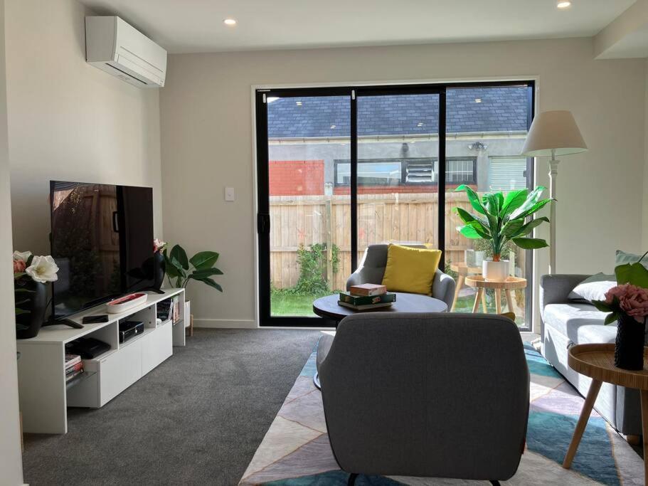 2-Bedroom Ensuite, Close To City, Comfortable, Accessible With Own Parking クライストチャーチ エクステリア 写真
