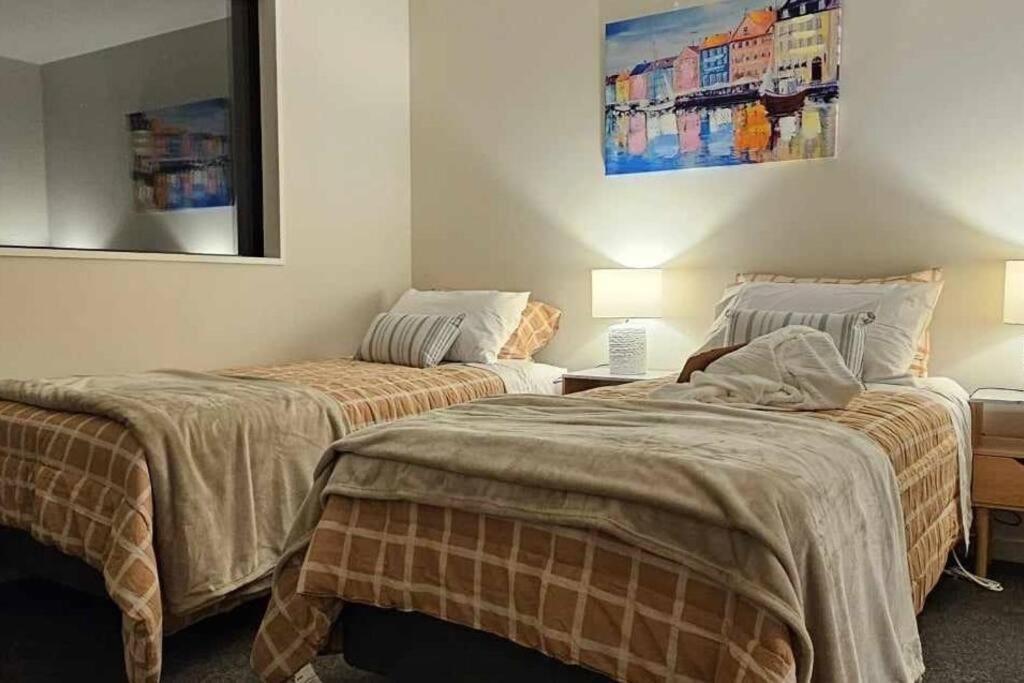 2-Bedroom Ensuite, Close To City, Comfortable, Accessible With Own Parking クライストチャーチ エクステリア 写真